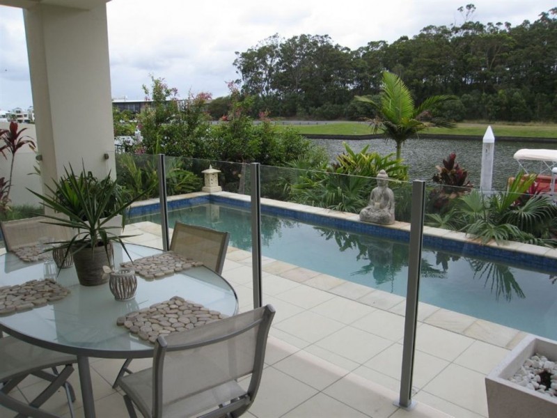 Coomera Waters QLD 4209