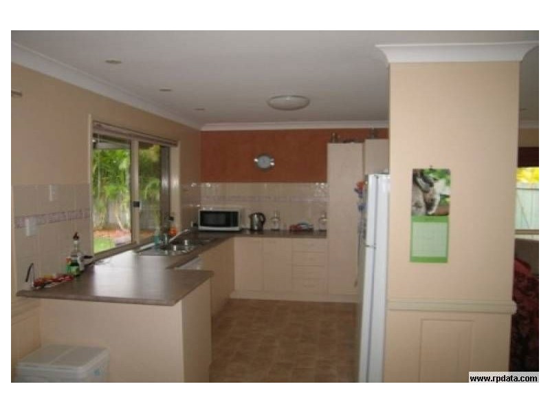 2 Cawley Pl, Oxenford QLD 4210