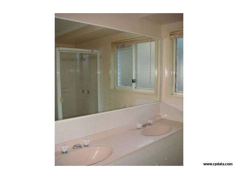 2 Cawley Pl, Oxenford QLD 4210