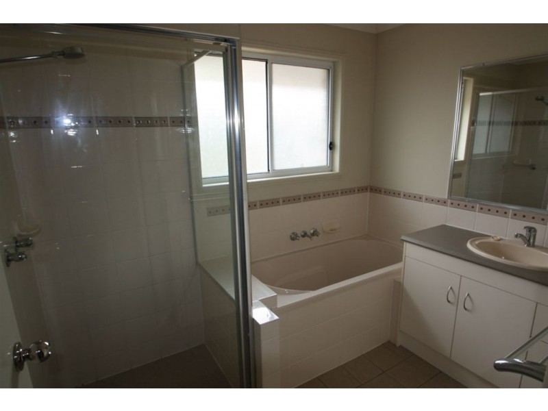 2/36 Freestone Drive, Upper Coomera QLD 4209