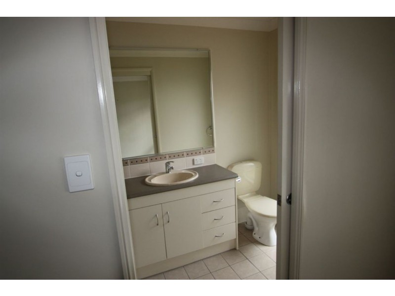 2/36 Freestone Drive, Upper Coomera QLD 4209