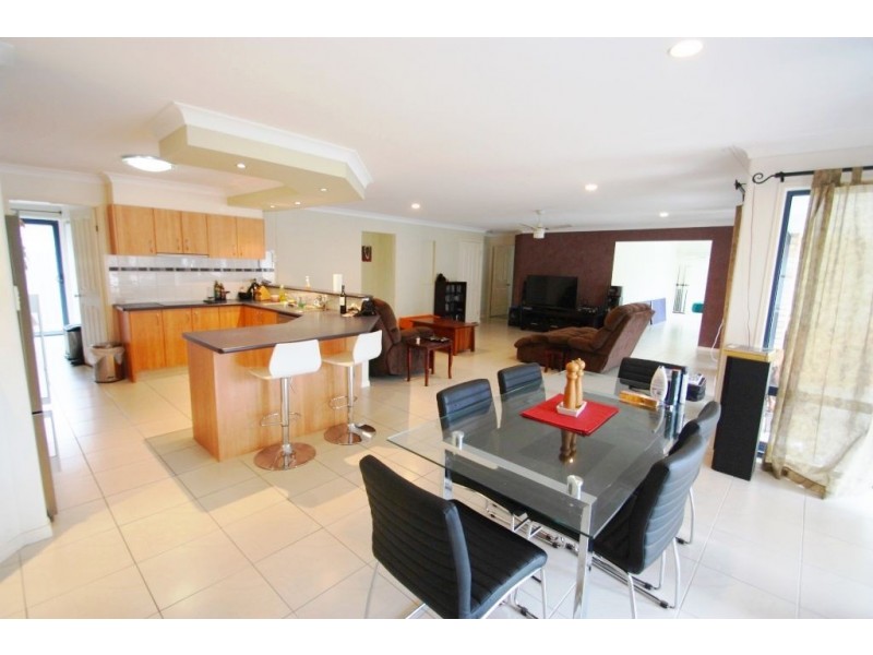 Pacific Pines QLD 4211