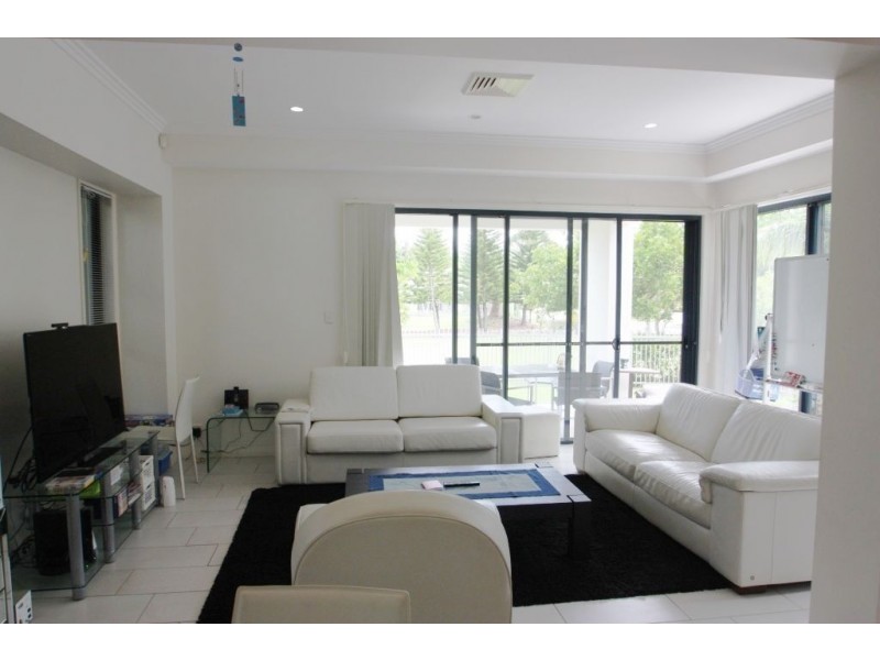 Hope Island QLD 4212