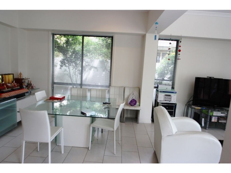 Hope Island QLD 4212