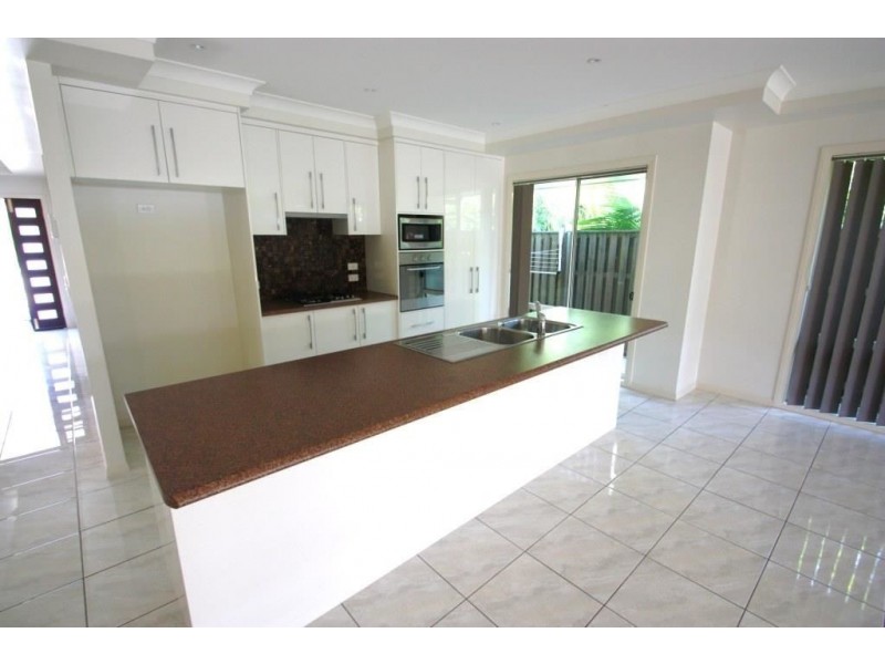 10 Cessna St, Upper Coomera QLD 4209