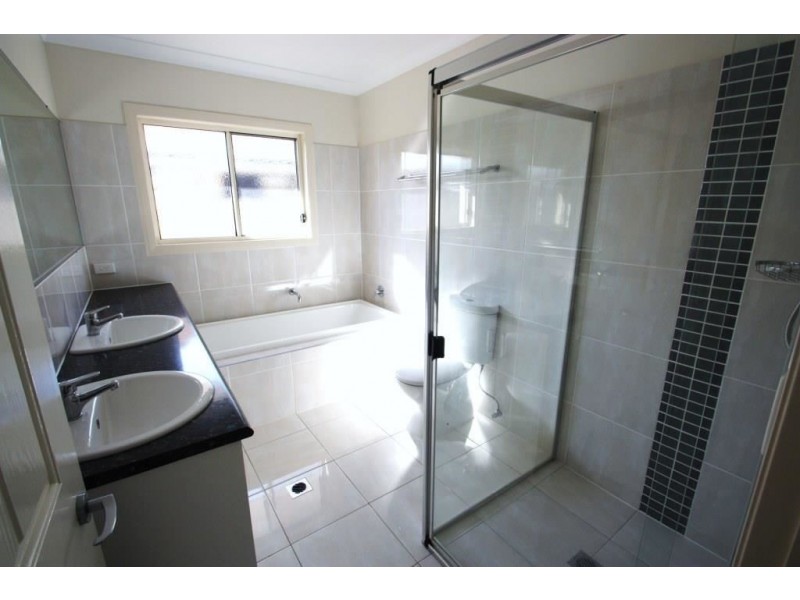 10 Cessna St, Upper Coomera QLD 4209