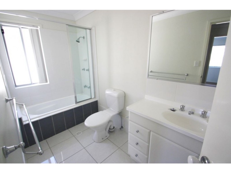 Pacific Pines QLD 4211