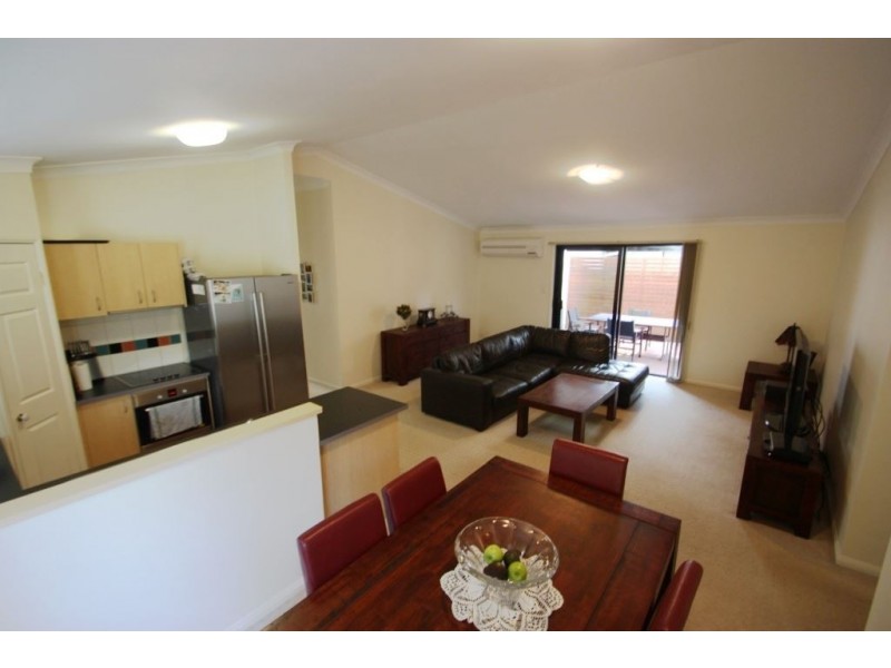 54 Serafina Drive, Helensvale QLD 4212