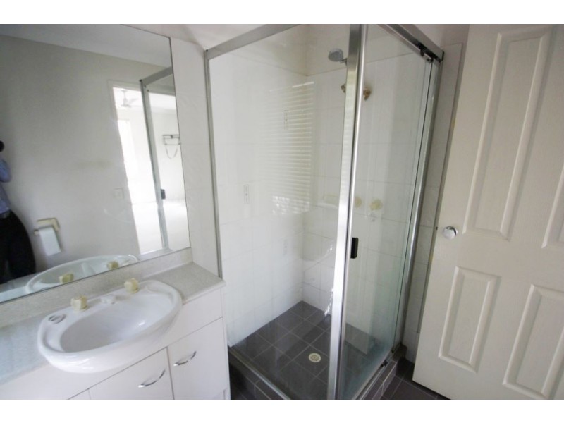 6 Kialoa Lane, Coomera Waters QLD 4209