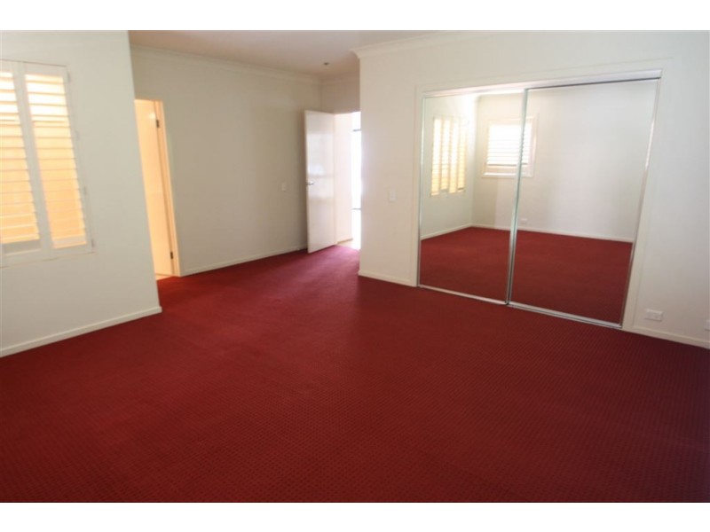 Oxenford QLD 4210