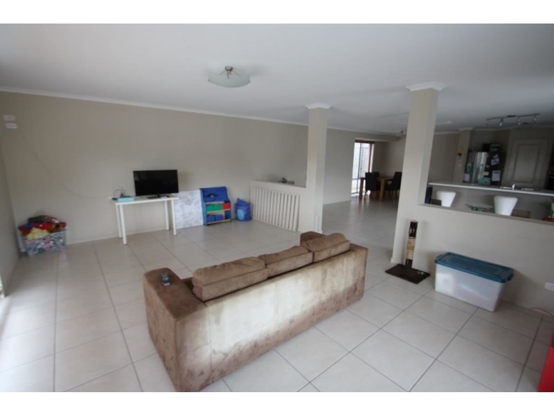 Pacific Pines QLD 4211