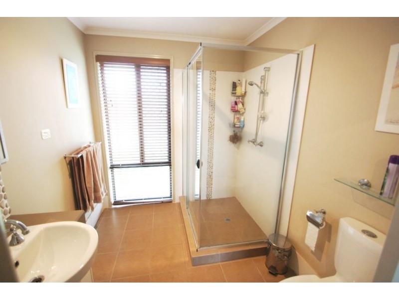 Pacific Pines QLD 4211