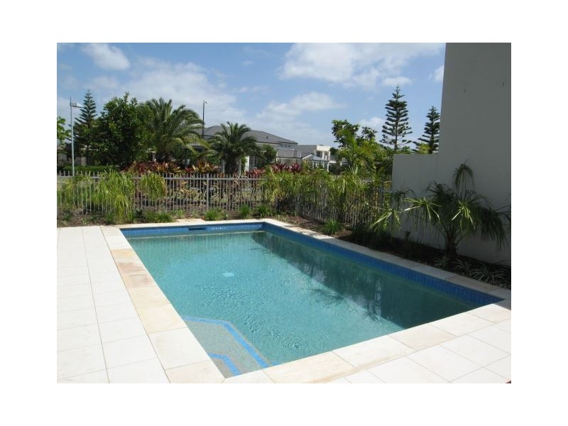 Hope Island QLD 4212