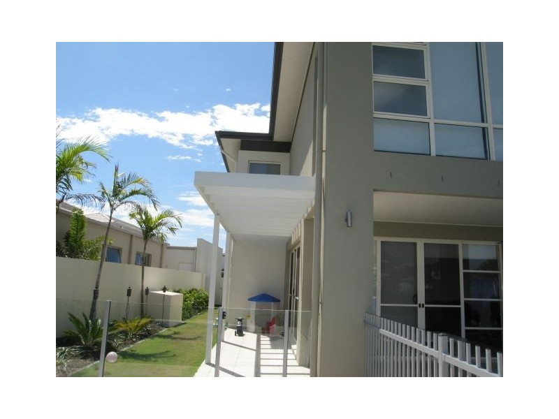 Hope Island QLD 4212