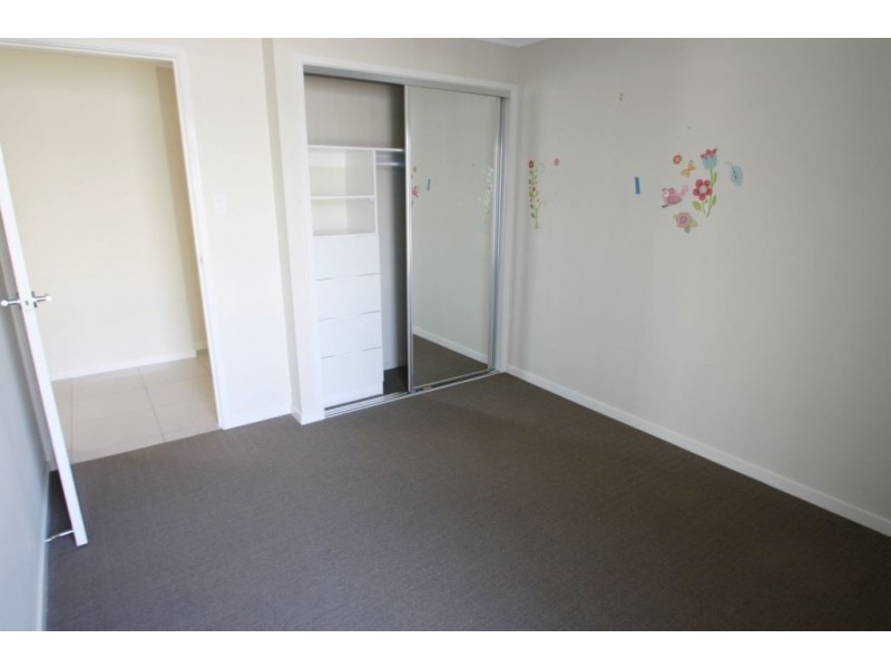 8 Crusade Court, Coomera Waters QLD 4209