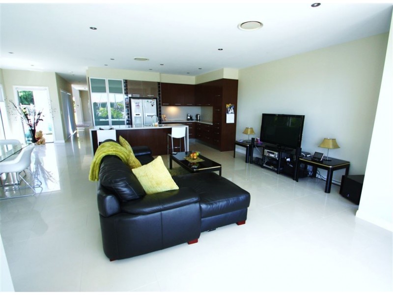 Hope Island QLD 4212