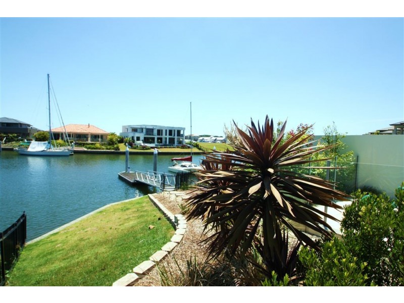 Hope Island QLD 4212