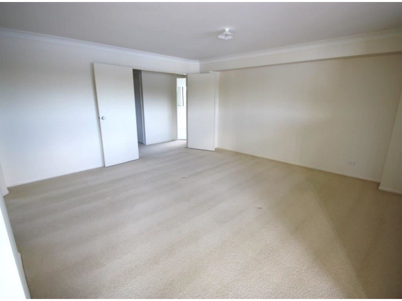 49 Brittany Drive, Oxenford QLD 4210