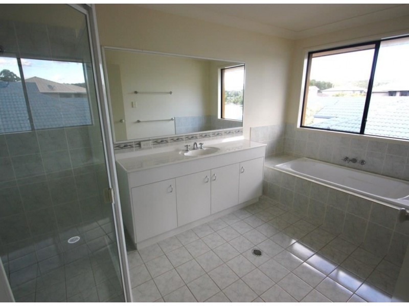 49 Brittany Drive, Oxenford QLD 4210