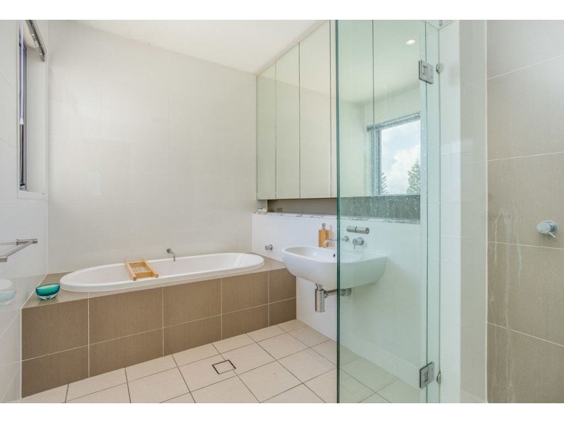 2814 Gracemere Circuit, Hope Island QLD 4212