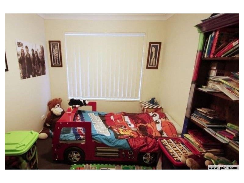 34 Fletcher Cr, Pacific Pines QLD 4211