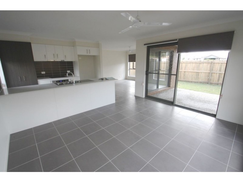 39 Denham Circuit, Willow Vale QLD 4209