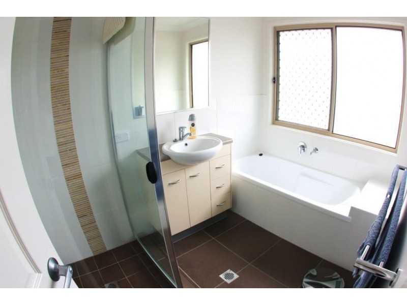 27 Andromeda Dve, Coomera QLD 4209