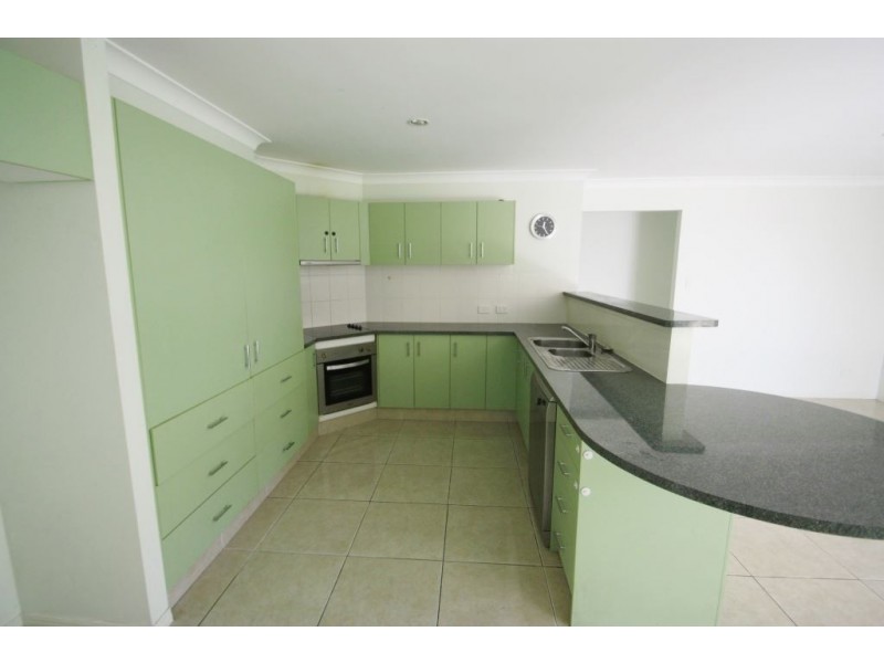 25 Bimberi Row, Pacific Pines QLD 4211