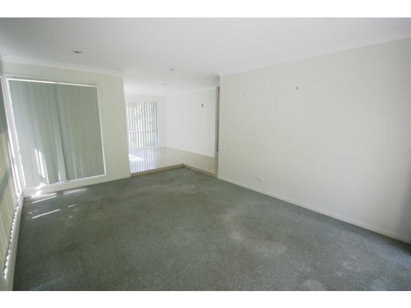 25 Bimberi Row, Pacific Pines QLD 4211