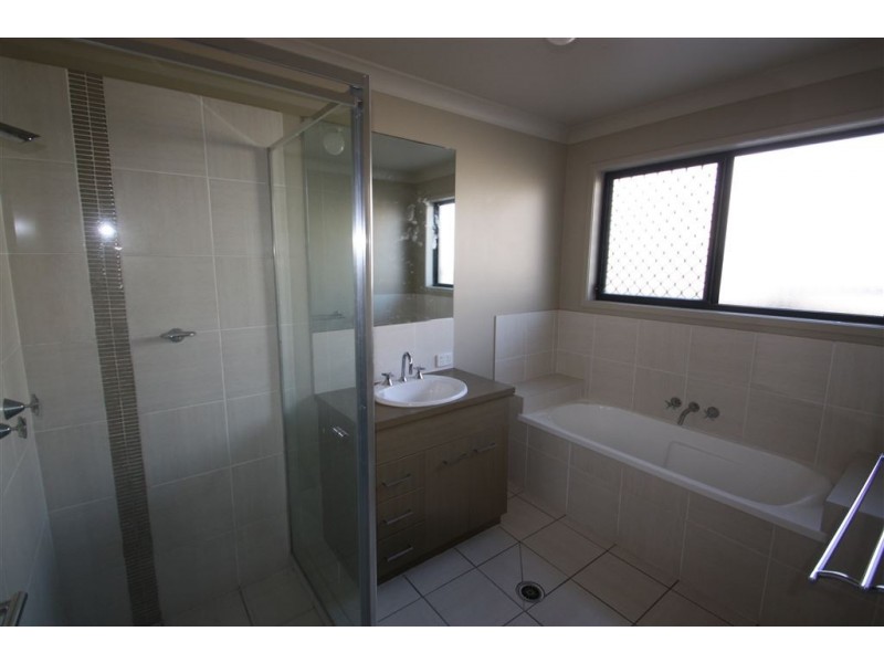 5 Cobb And Co, Oxenford QLD 4210