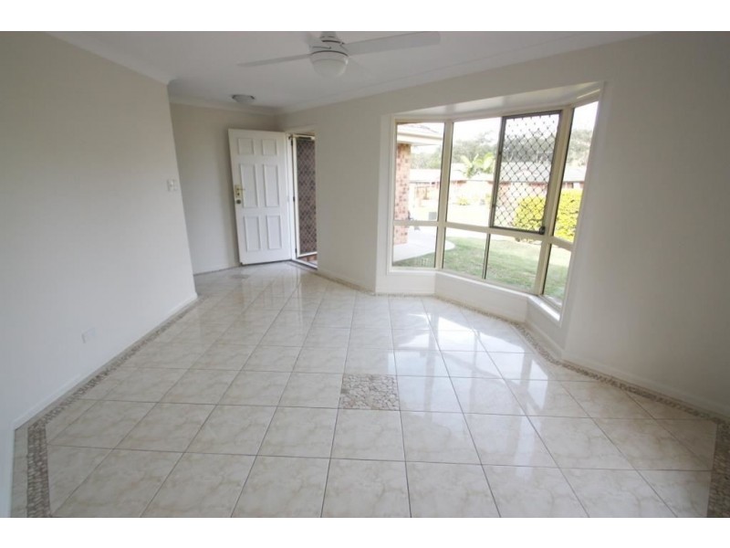 10 Cherrytree Place, Waterford West QLD 4133