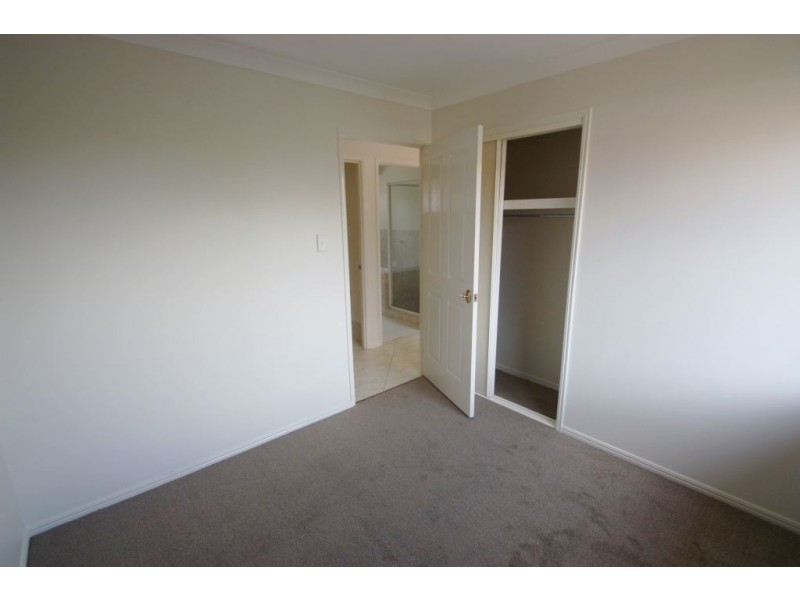 10 Cherrytree Place, Waterford West QLD 4133