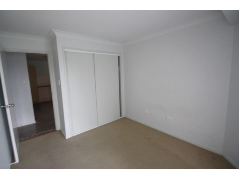2/13 Caroline St, Upper Coomera QLD 4209