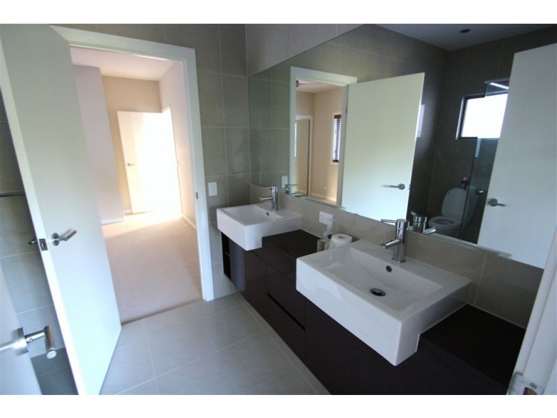 Hope Island QLD 4212
