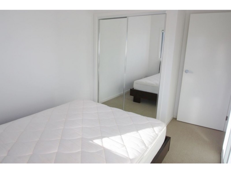 16/1 Mervyn Thomas Drive, Hope Island QLD 4212
