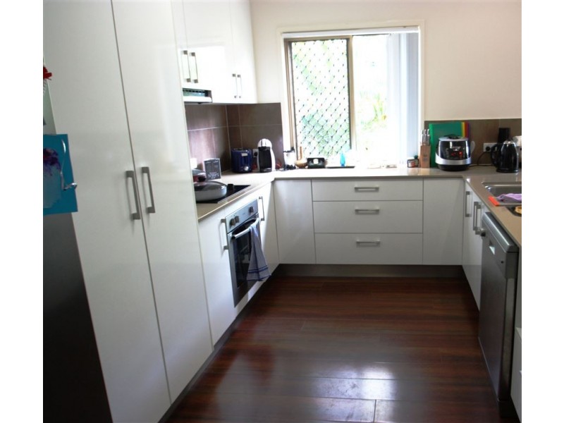 3/18 Fourth Avenue, Labrador QLD 4215