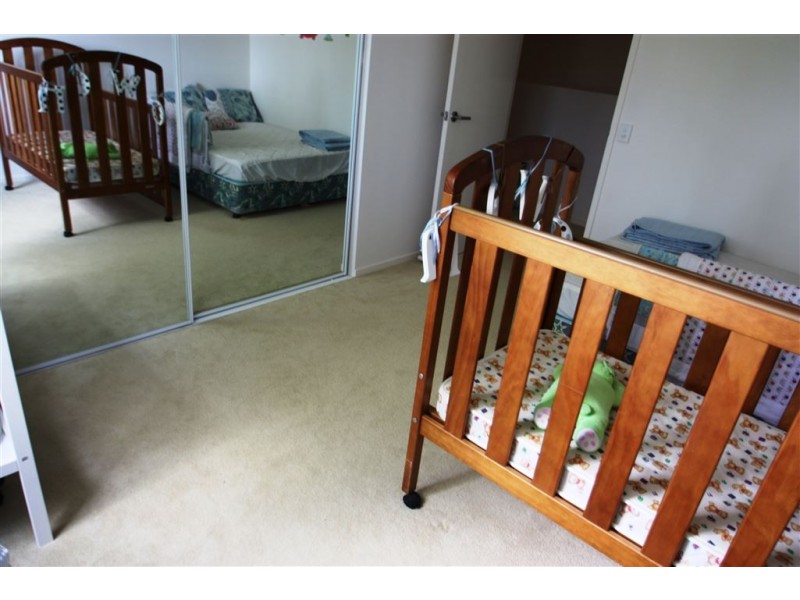 3/18 Fourth Avenue, Labrador QLD 4215