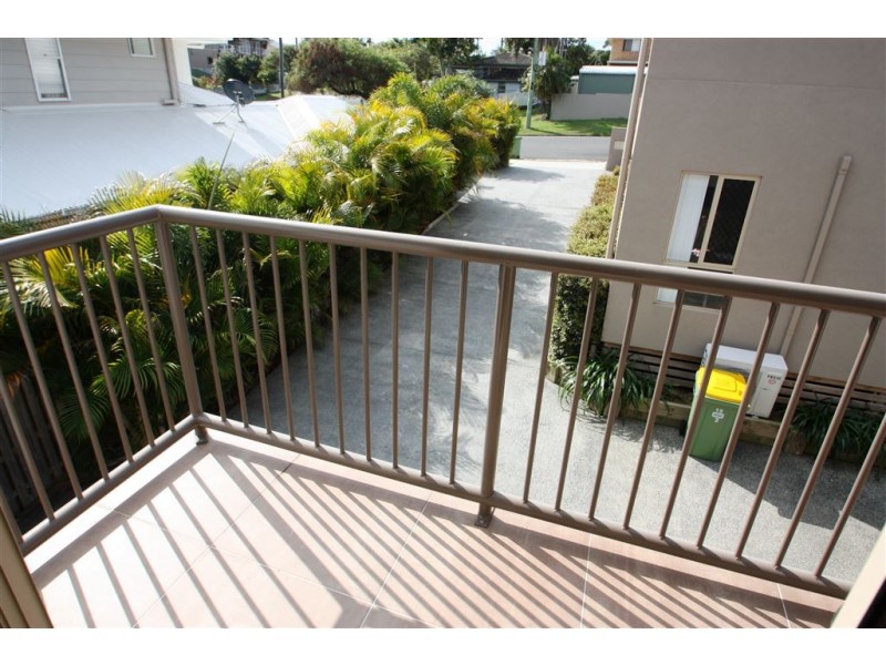3/18 Fourth Avenue, Labrador QLD 4215