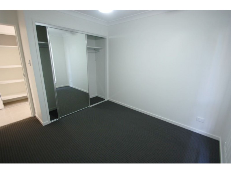 64 River Run Cir, Ormeau QLD 4208