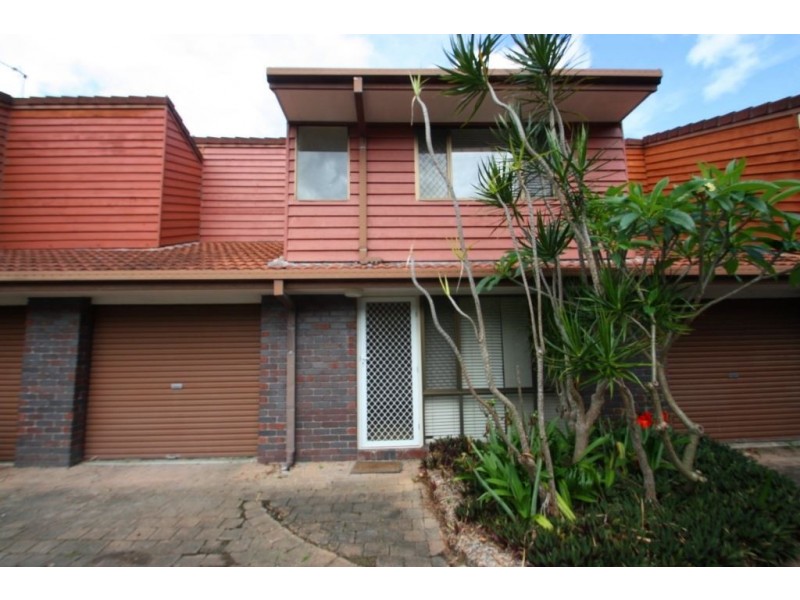 2/6 Parkridge Drive, Molendinar QLD 4214