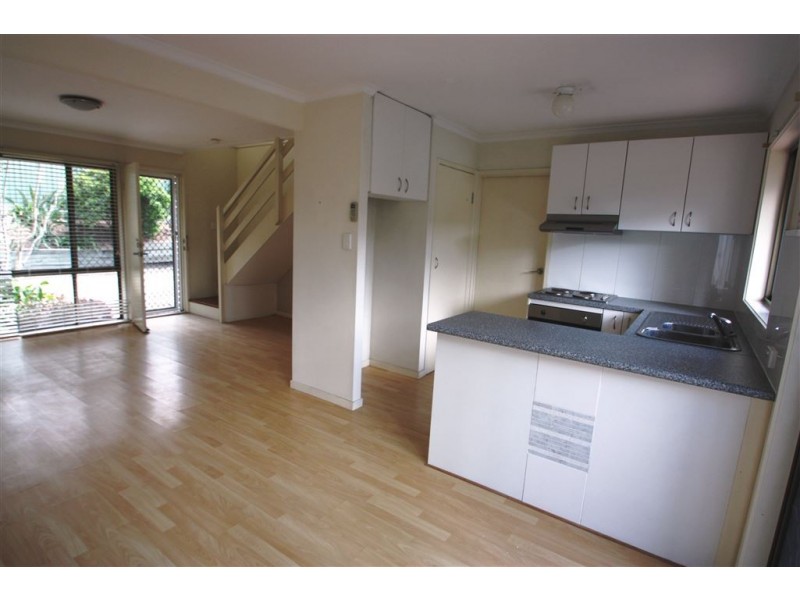 2/6 Parkridge Drive, Molendinar QLD 4214