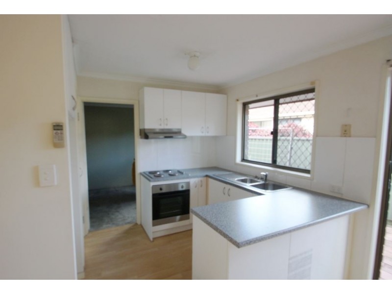 2/6 Parkridge Drive, Molendinar QLD 4214