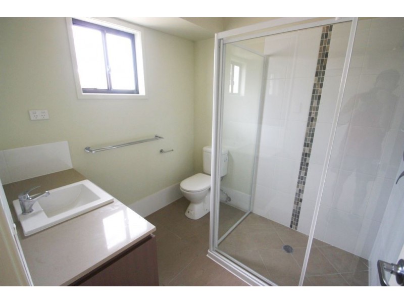 38 Hollyoak Cres, Pimpama QLD 4209