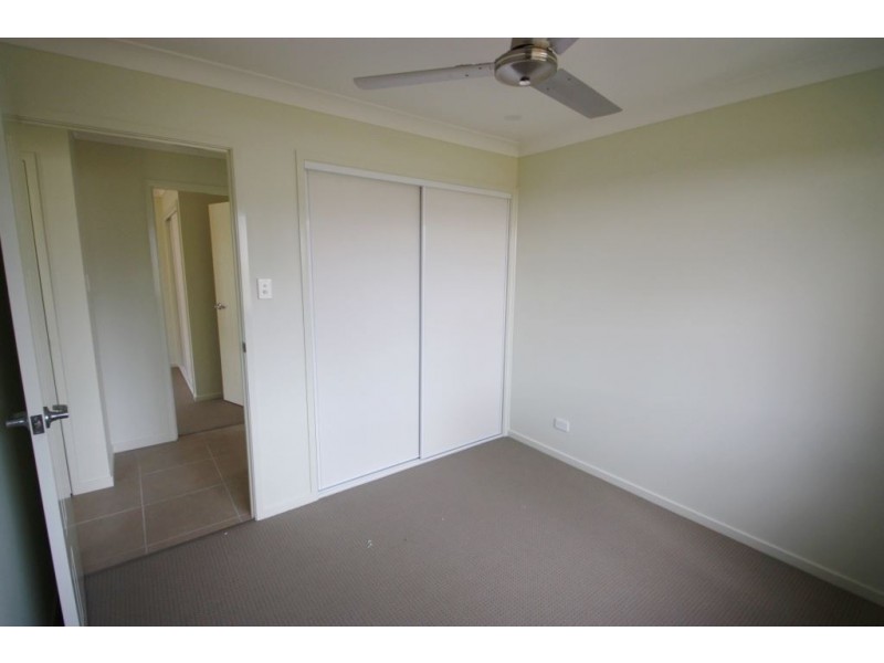 38 Hollyoak Cres, Pimpama QLD 4209