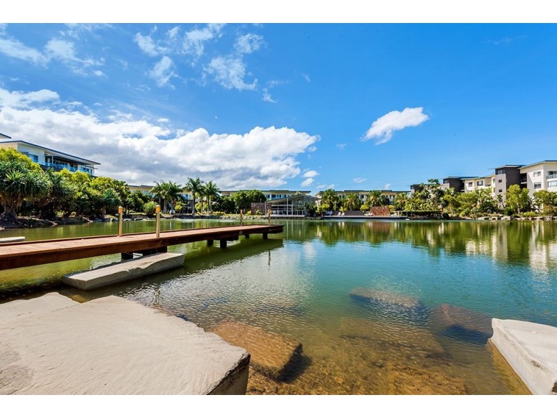 731/3-5 Pendraat parade, Hope Island QLD 4212