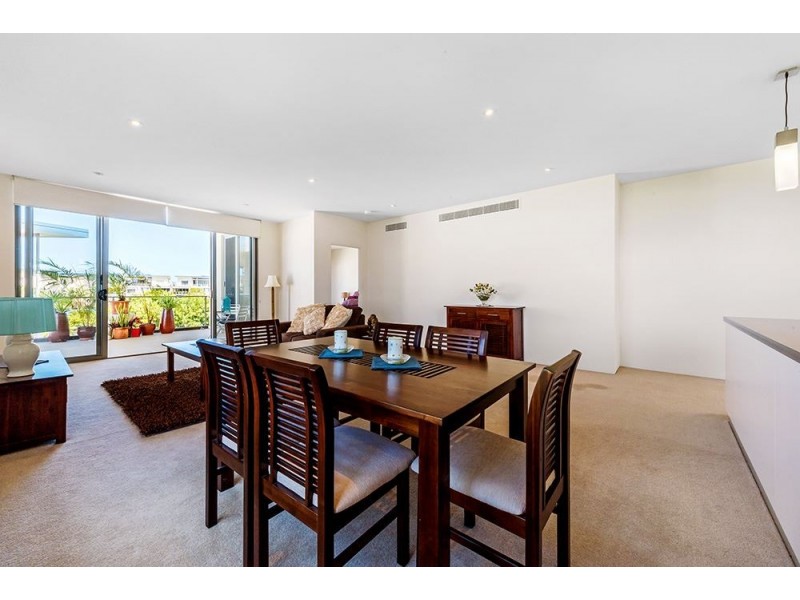 731/3-5 Pendraat parade, Hope Island QLD 4212