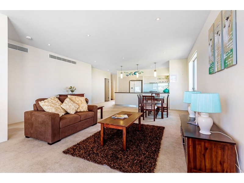 731/3-5 Pendraat parade, Hope Island QLD 4212