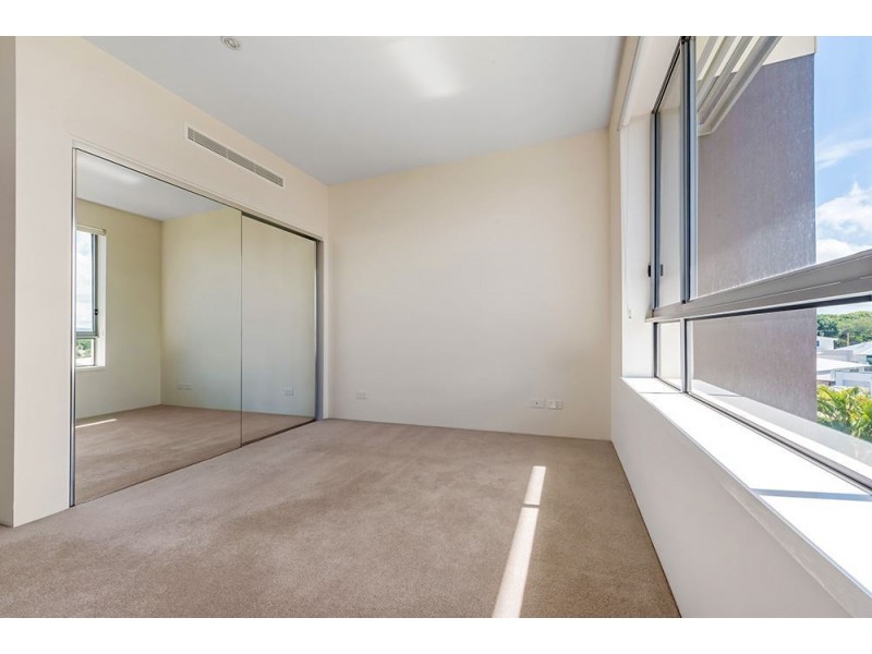 731/3-5 Pendraat parade, Hope Island QLD 4212