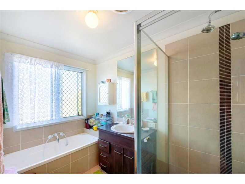 9 Cobb and Co Dve, Oxenford QLD 4210