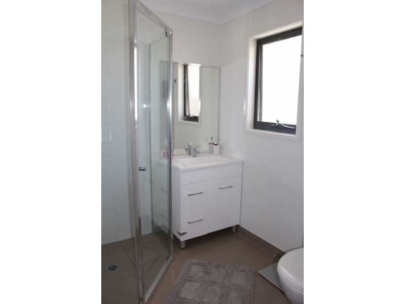 13 Pyrite St, Pimpama QLD 4209